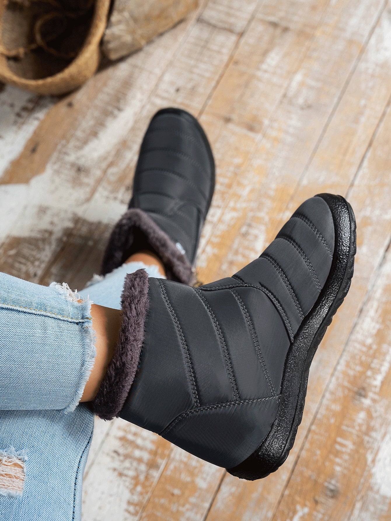 ArcticFlex™ - Gli stivali che sfidano l'inverno con stile e comfort