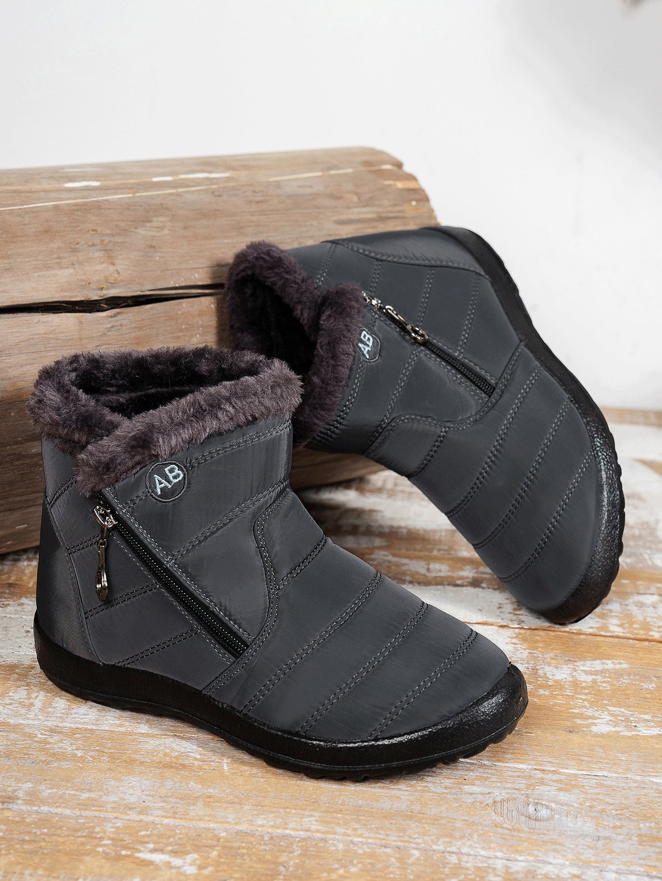 ArcticFlex™ - Gli stivali che sfidano l'inverno con stile e comfort