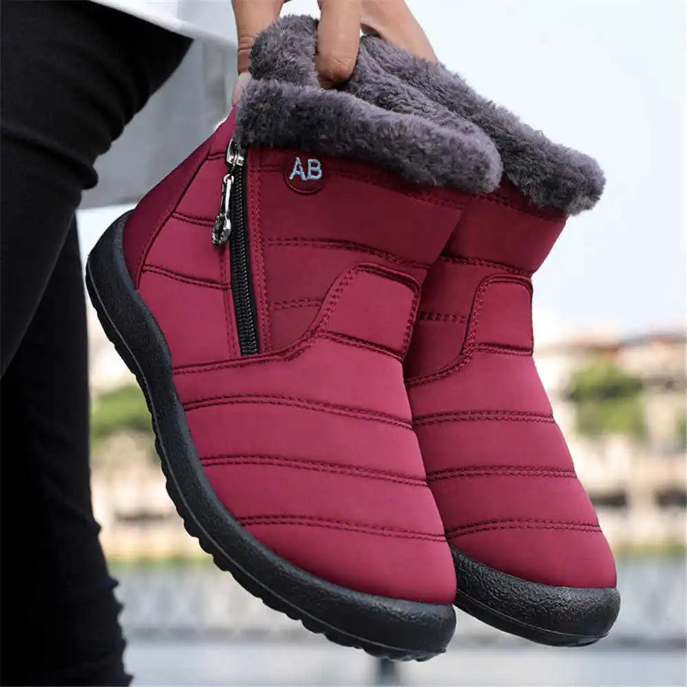 ArcticFlex™ - Gli stivali che sfidano l'inverno con stile e comfort