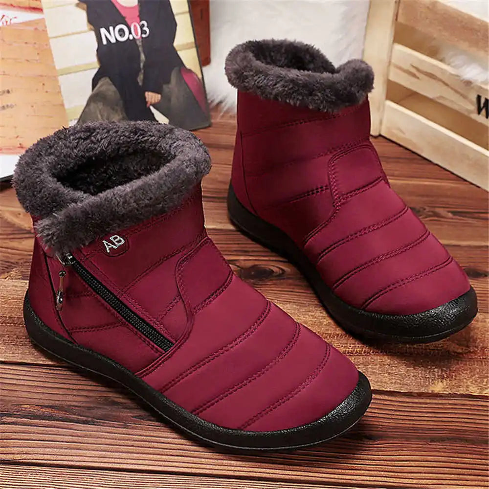 ArcticFlex™ - Gli stivali che sfidano l'inverno con stile e comfort